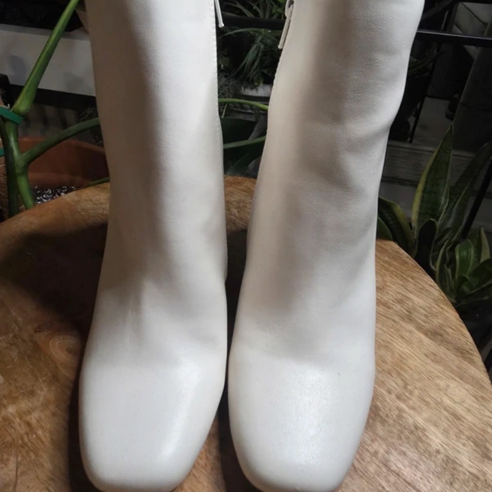 BAMBOO White Square-Toe Knee-High Heeled Boots